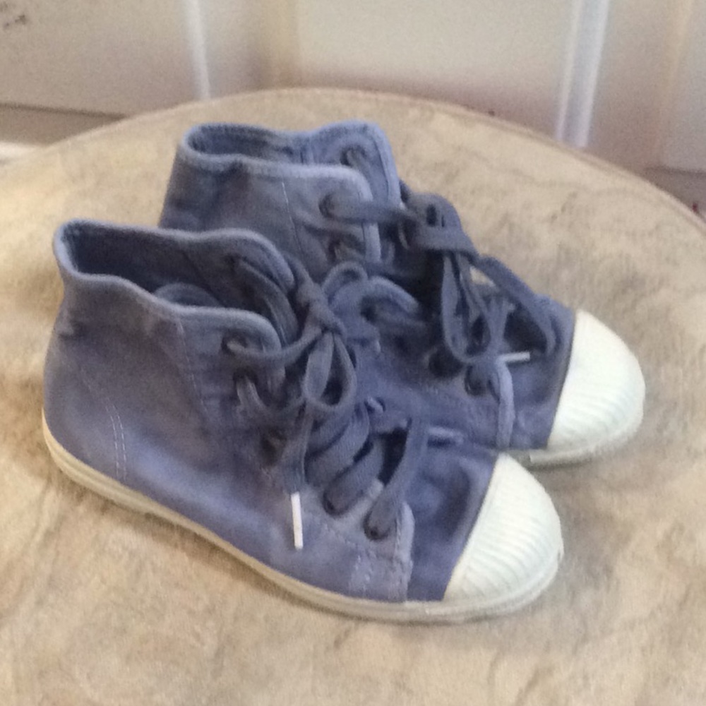 Natural World boys high top shoes Sz 29